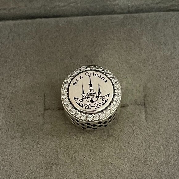 Pandora New Orleans Exclusive Charm - Picture 1 of 4